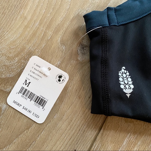 NWT Rebel Bra BY FP MOVEMENT BY FREE PEOPLE Navy Black Cutout Style Navy Black M - Picture 8 of 15